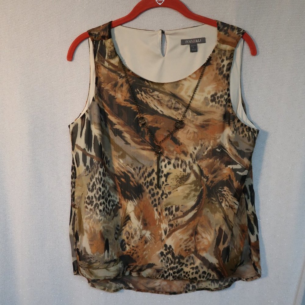 Roz & Ali cheetah print sleeveless top w necklace